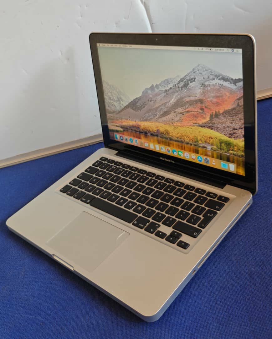 *MacBook Pro | Core i5 | Laptop