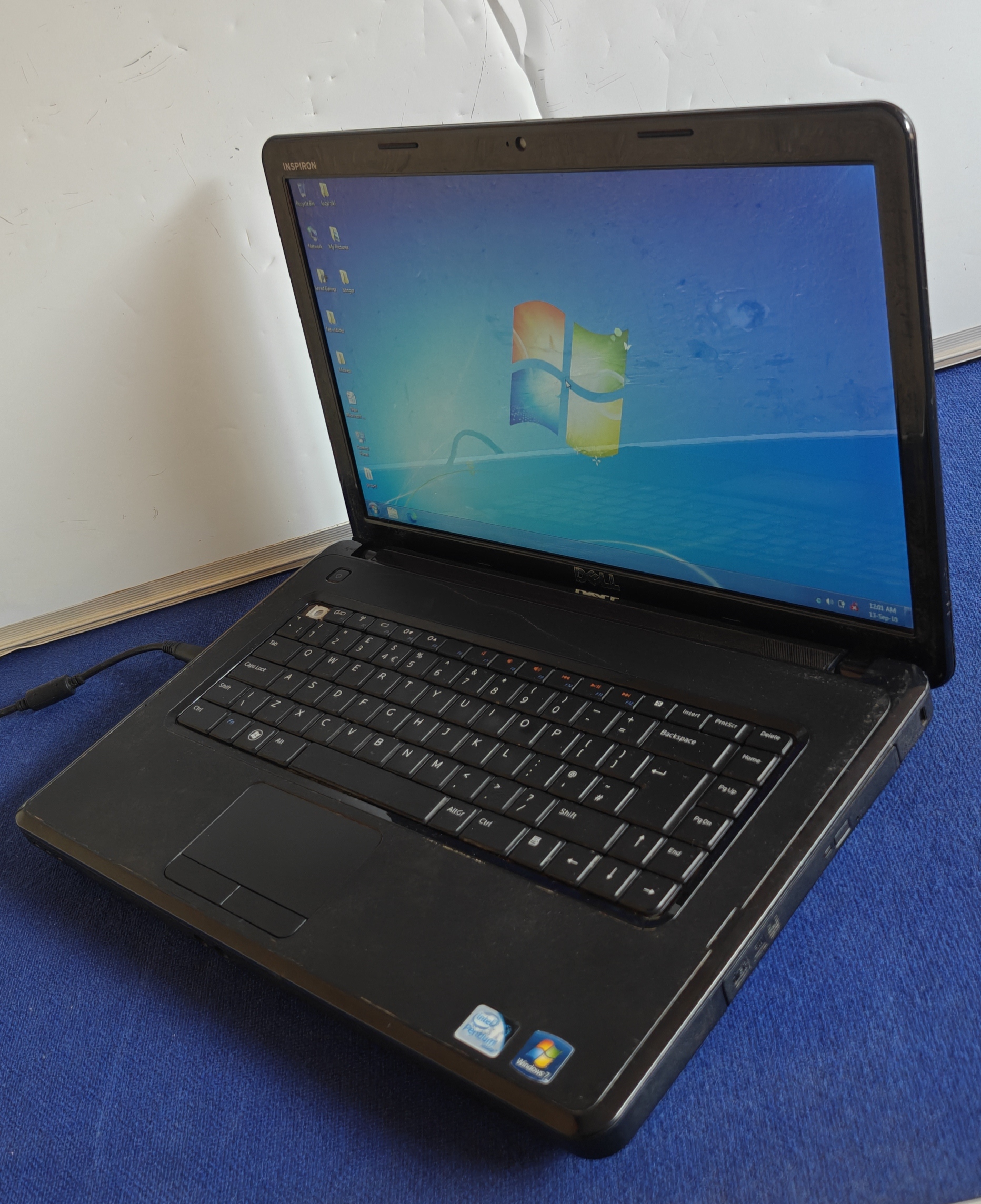 Dell Inspiron Laptop Intel Pentium Dual-Core T4500 2.3GHz 2GB RAM Windows 7 32-bit