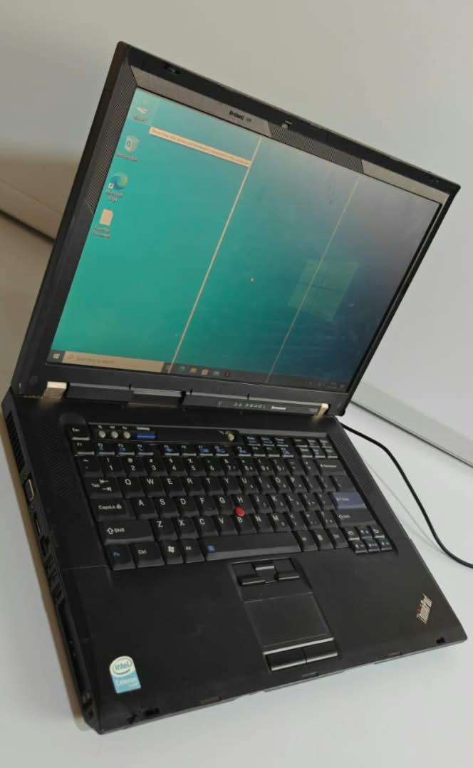 Lenovo ThinkPad R500 15.4" Business Laptop