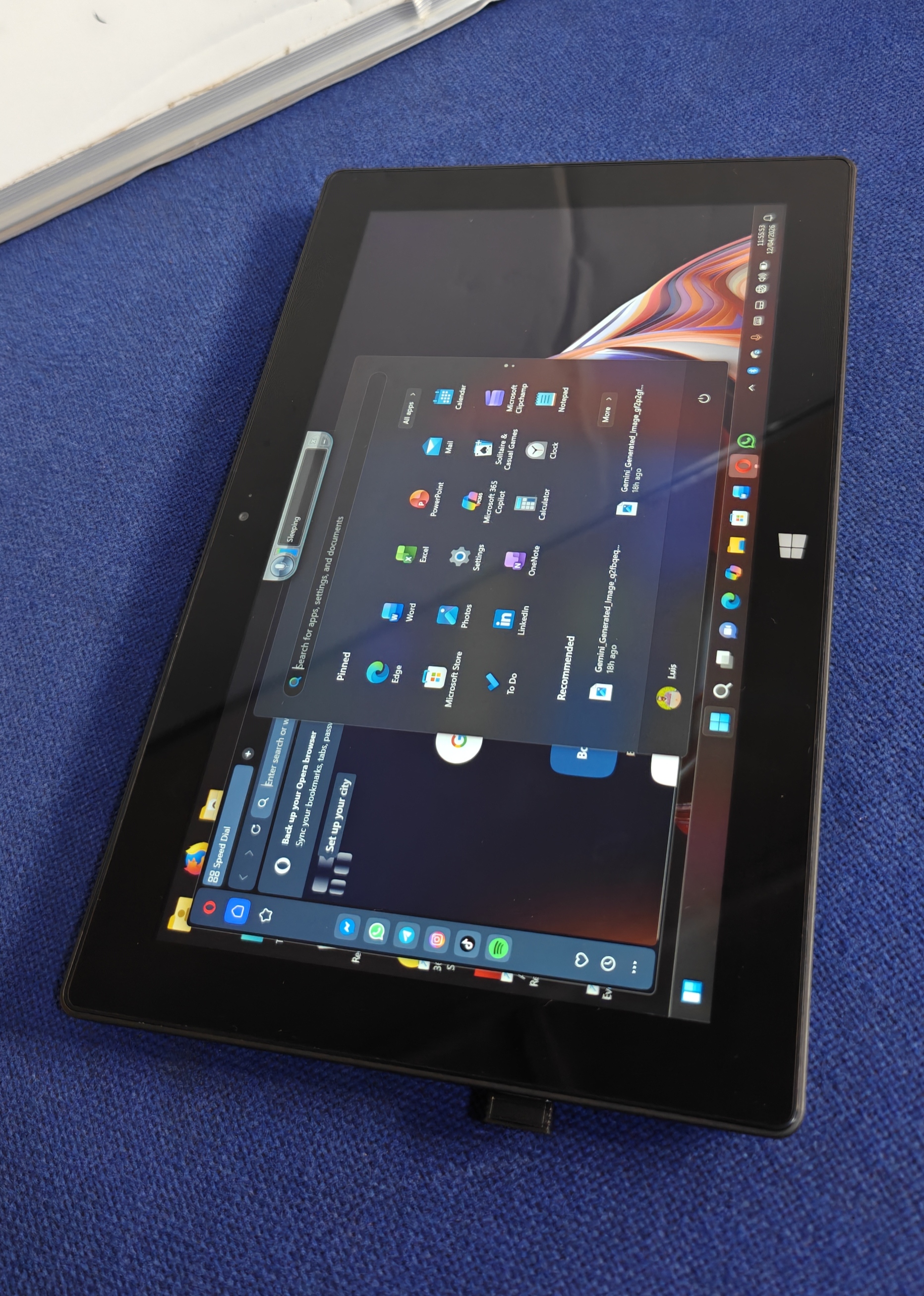 Microsoft Surface Pro – Intel i5, 4GB RAM, 128GB SSD, Windows 11 Pro