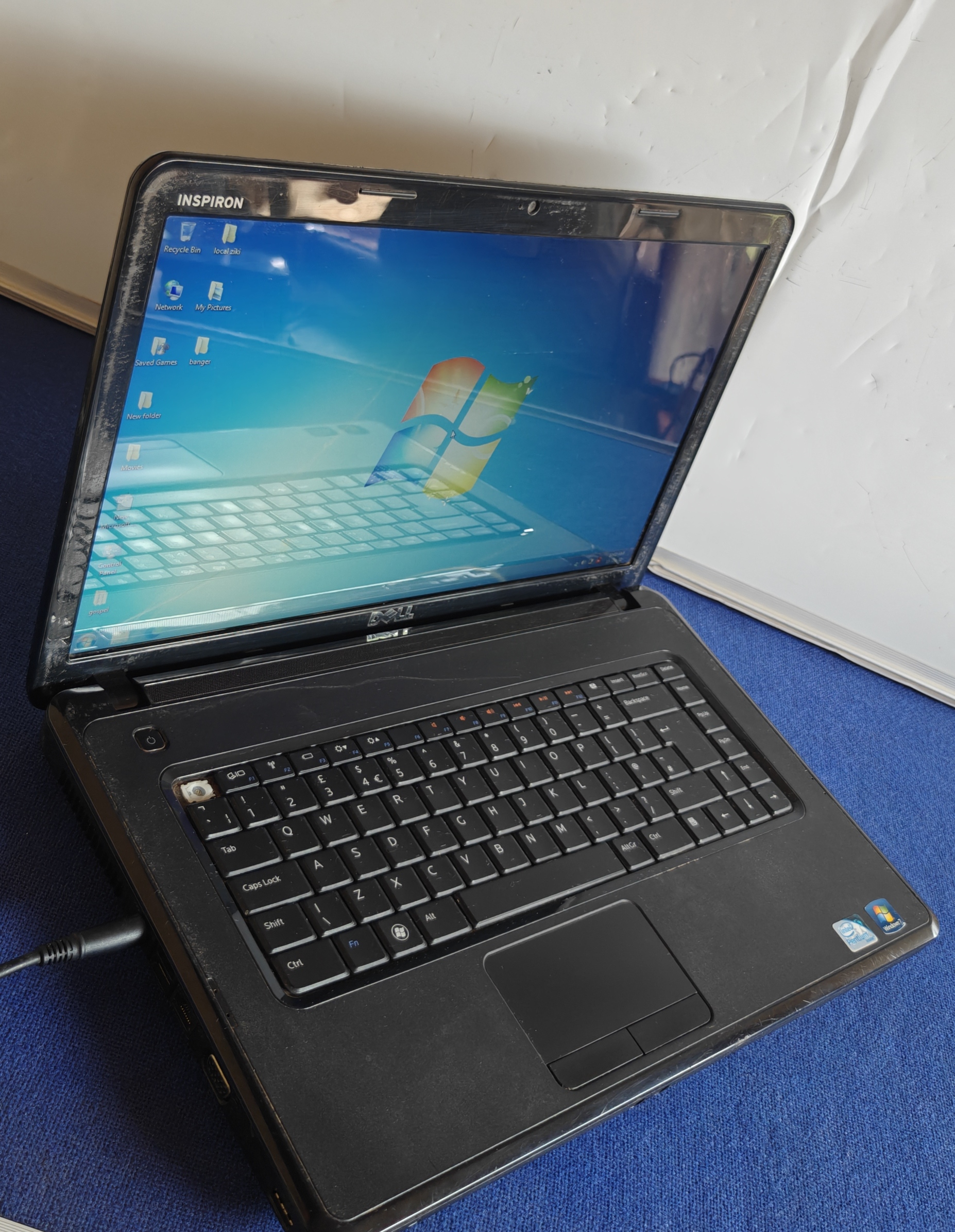 Dell Inspiron Laptop Intel Pentium Dual-Core T4500 2.3GHz 2GB RAM Windows 7 32-bit