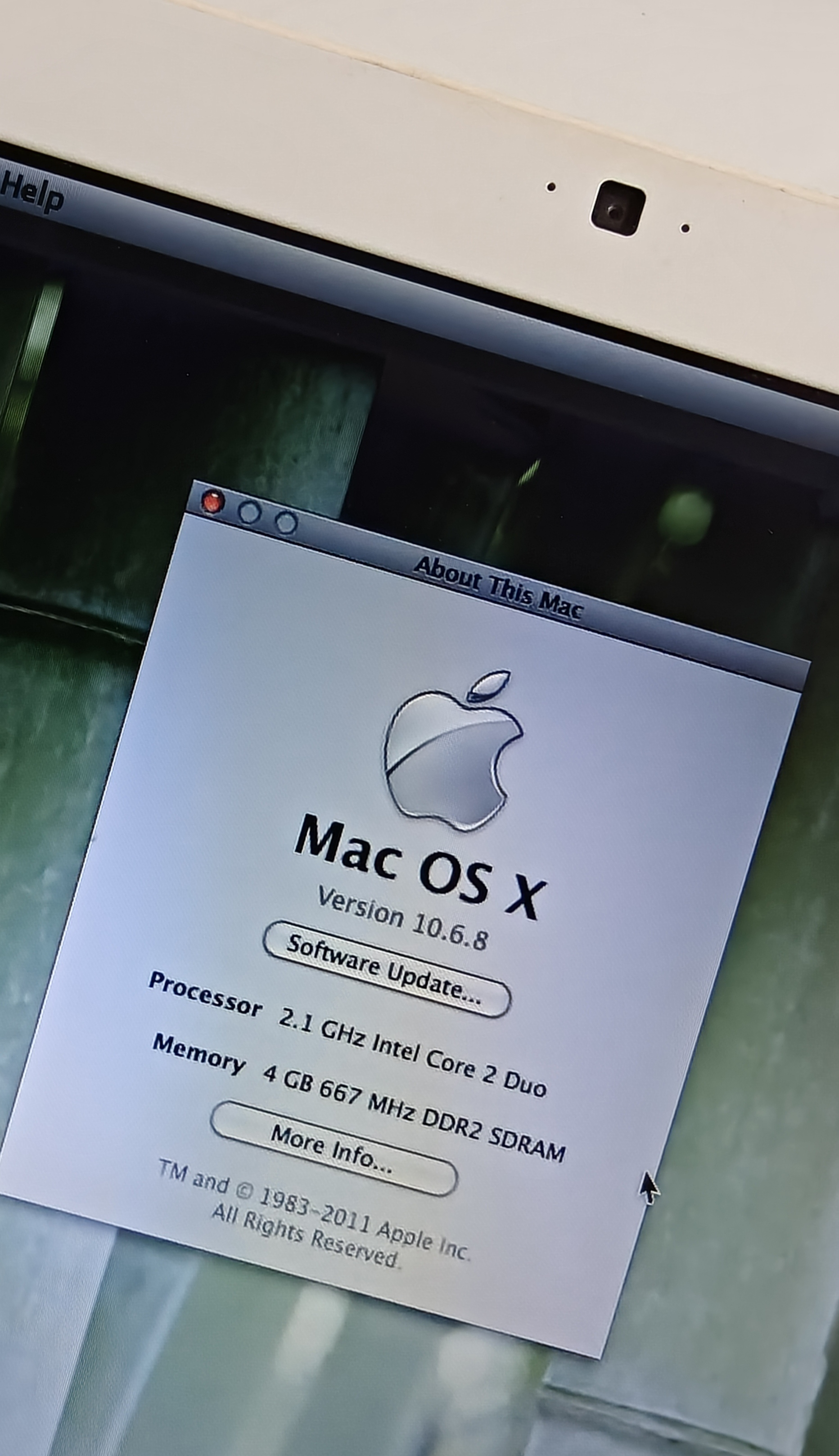 MacBook White 13 inch - Intel Core 2 Duo, 4GB RAM, Mac OS X 10.6.8