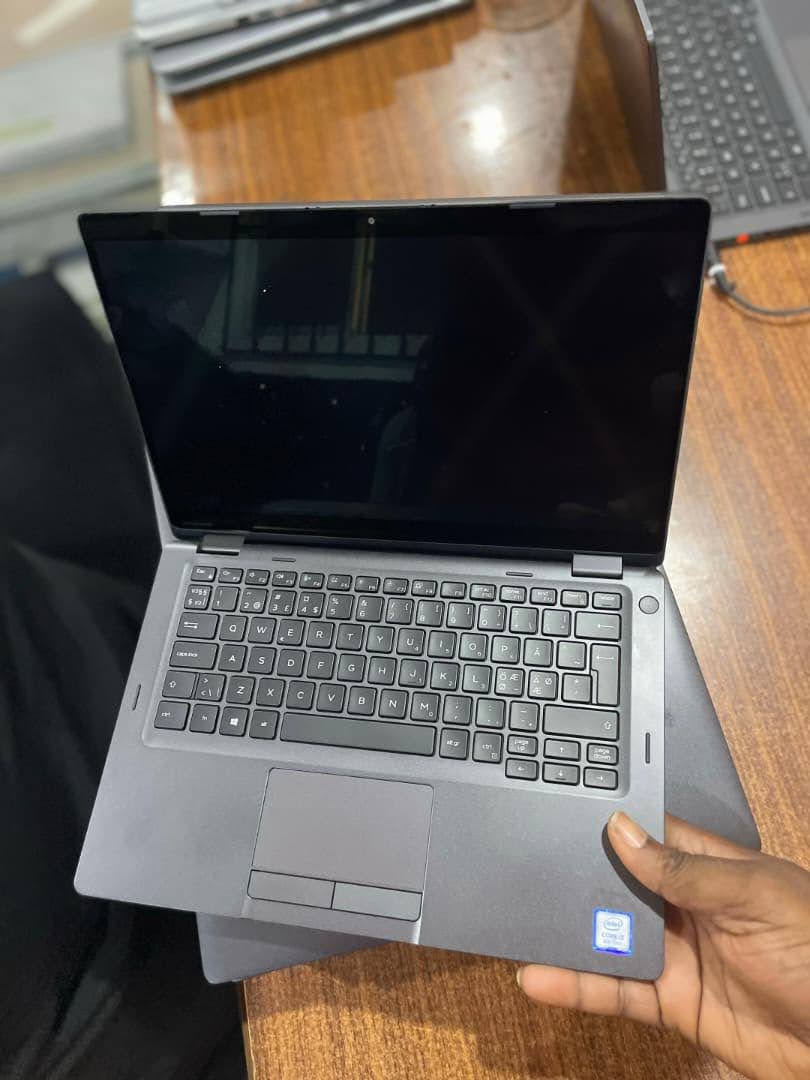 Dell Latitude 5300 2-in-1