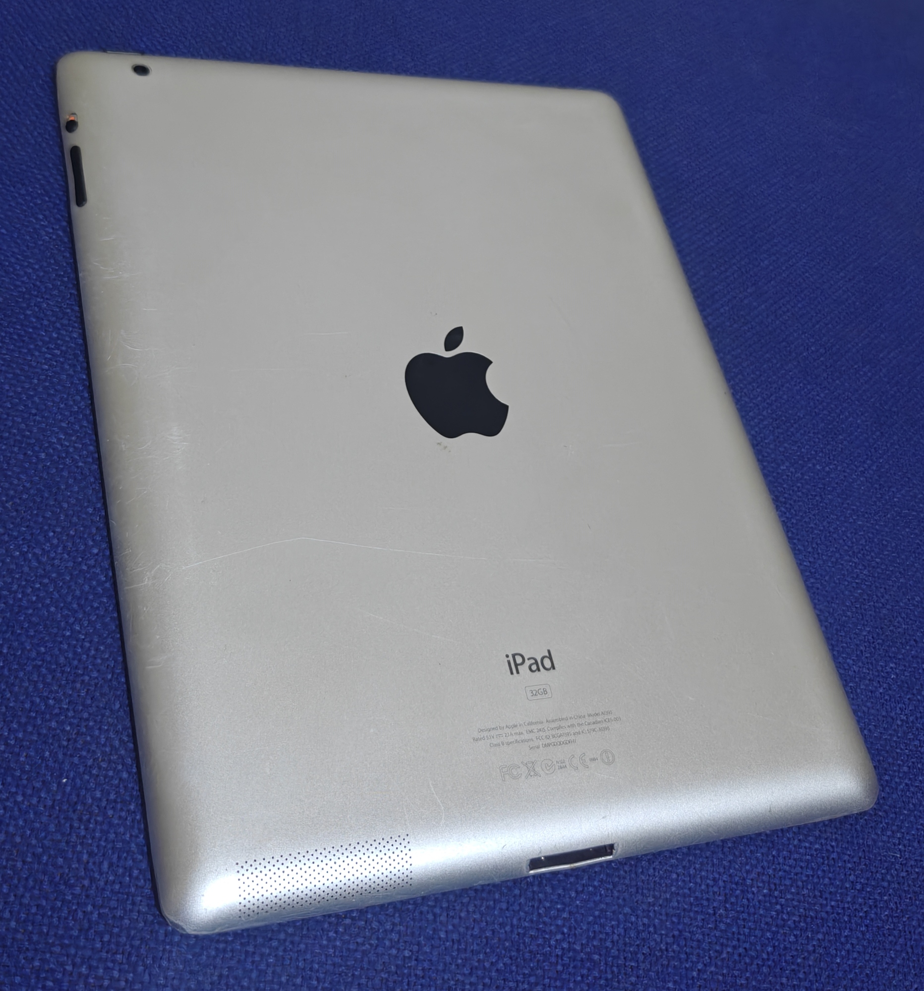iPad 2, 32GB, Wi-Fi — UGX 150,000