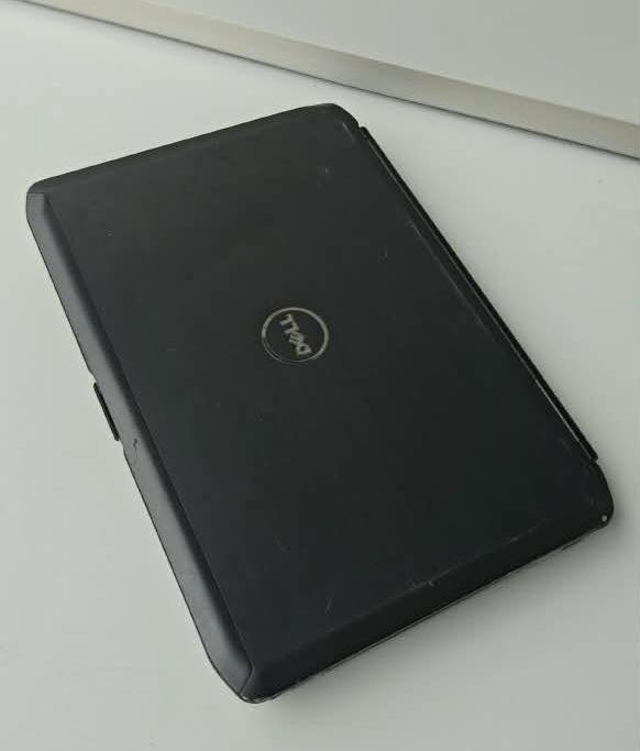 Dell Latitude 10 Netbook - Black Laptop