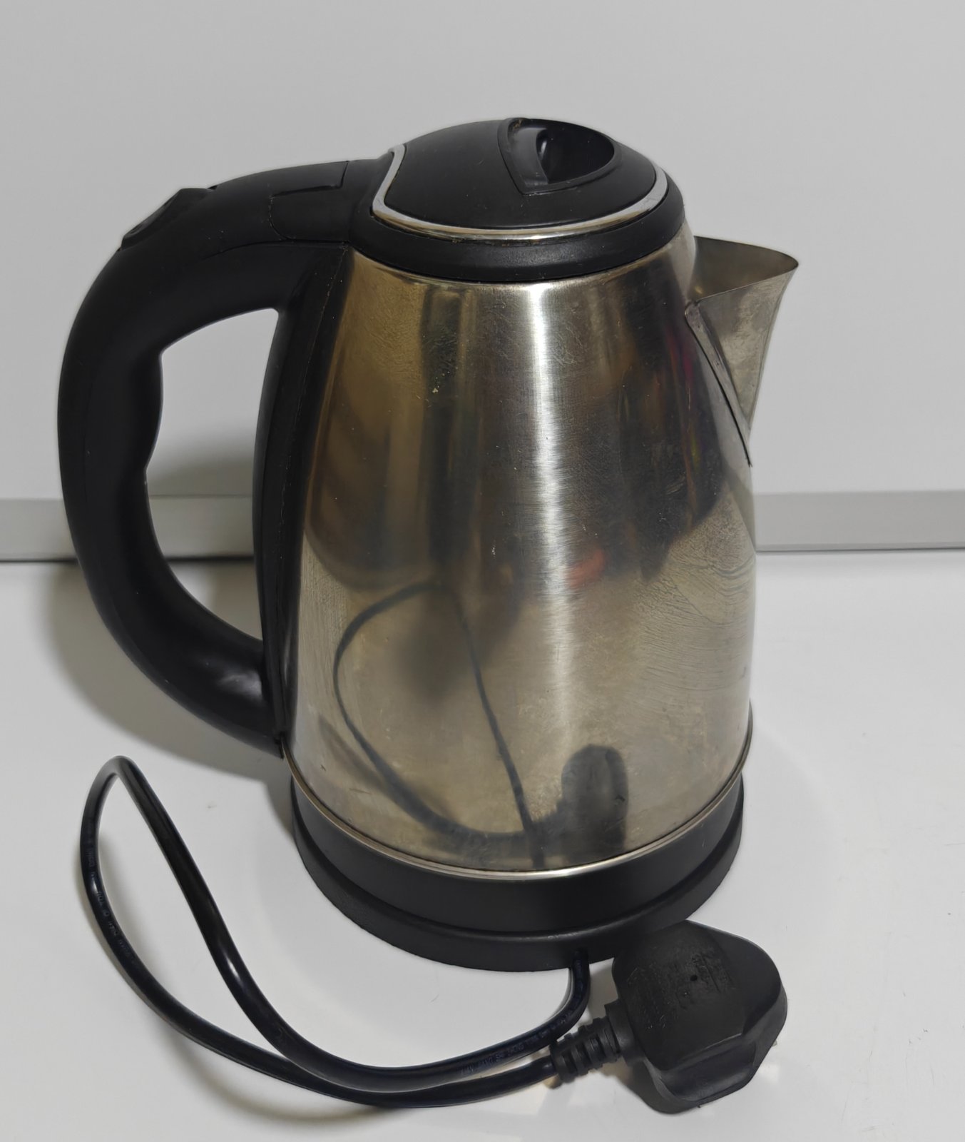 Stainless Steel Electric Kettle with Black Handle