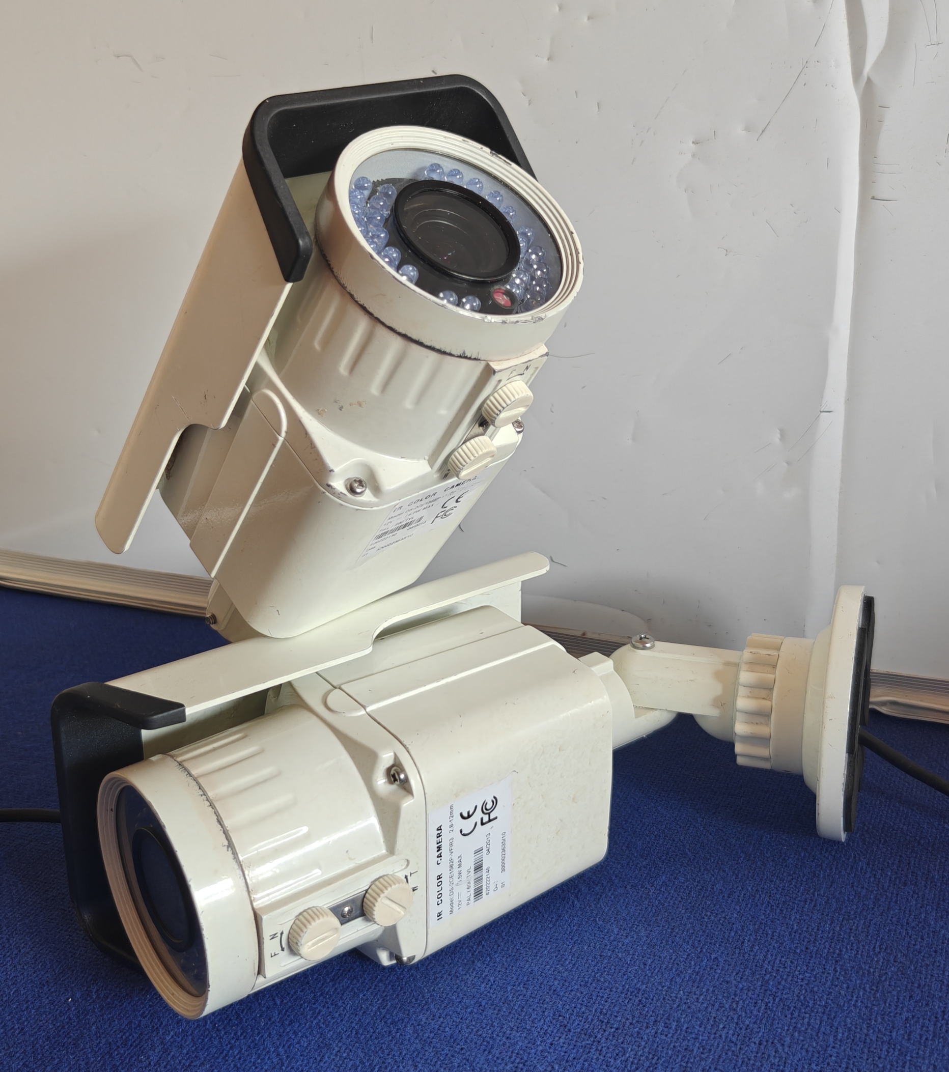 HIKVISION IR COLOR CCTV BULLET CAMERAS – DS-2CE1582P (PAIR) – UGX 100,000