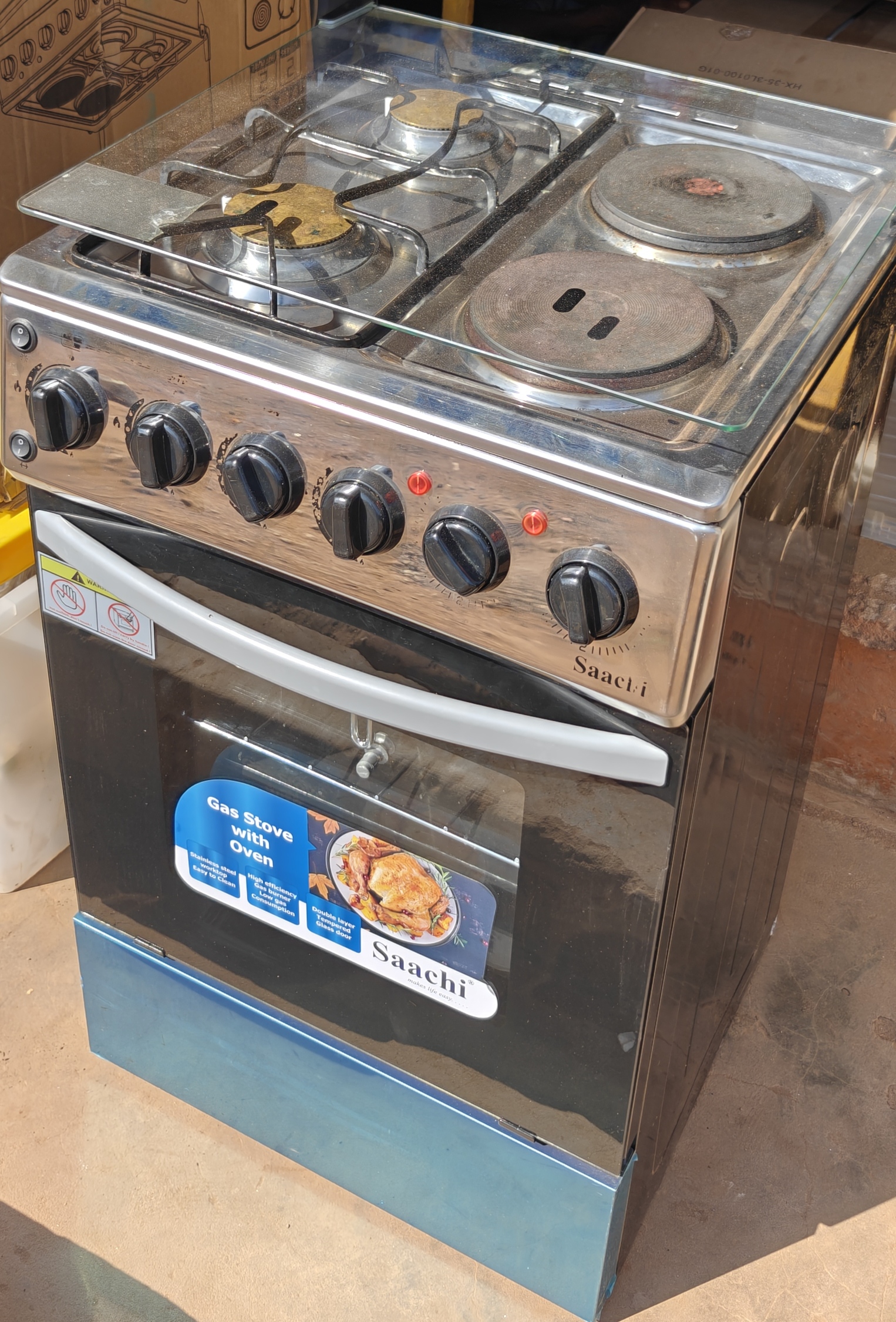 Saachi Gas Cooker with Oven - 4 Burner + 2 Hot Plate