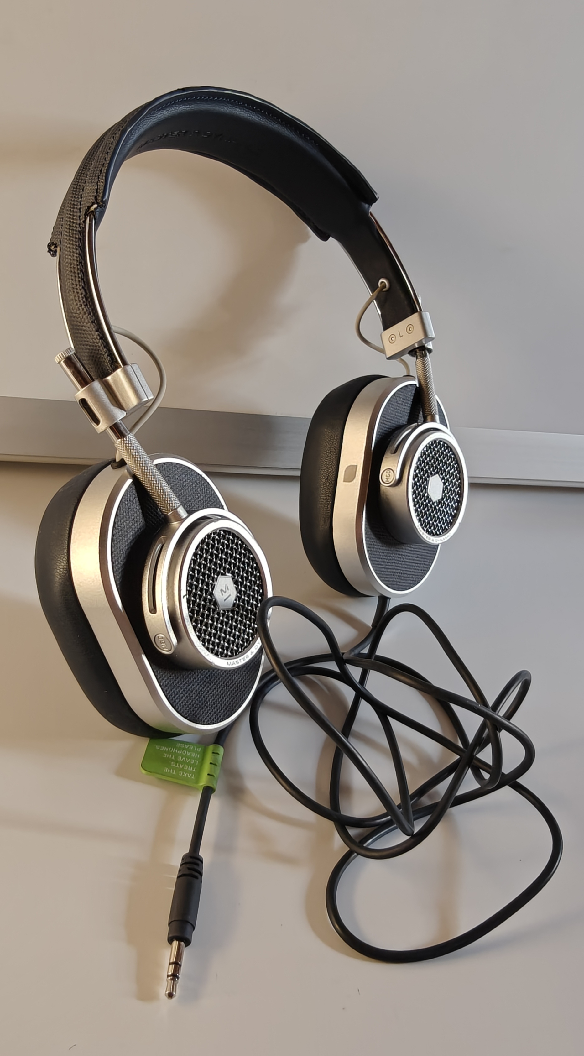 Master & Dynamic MH40 Wired Over-Ear Headphones - Jet Blue –