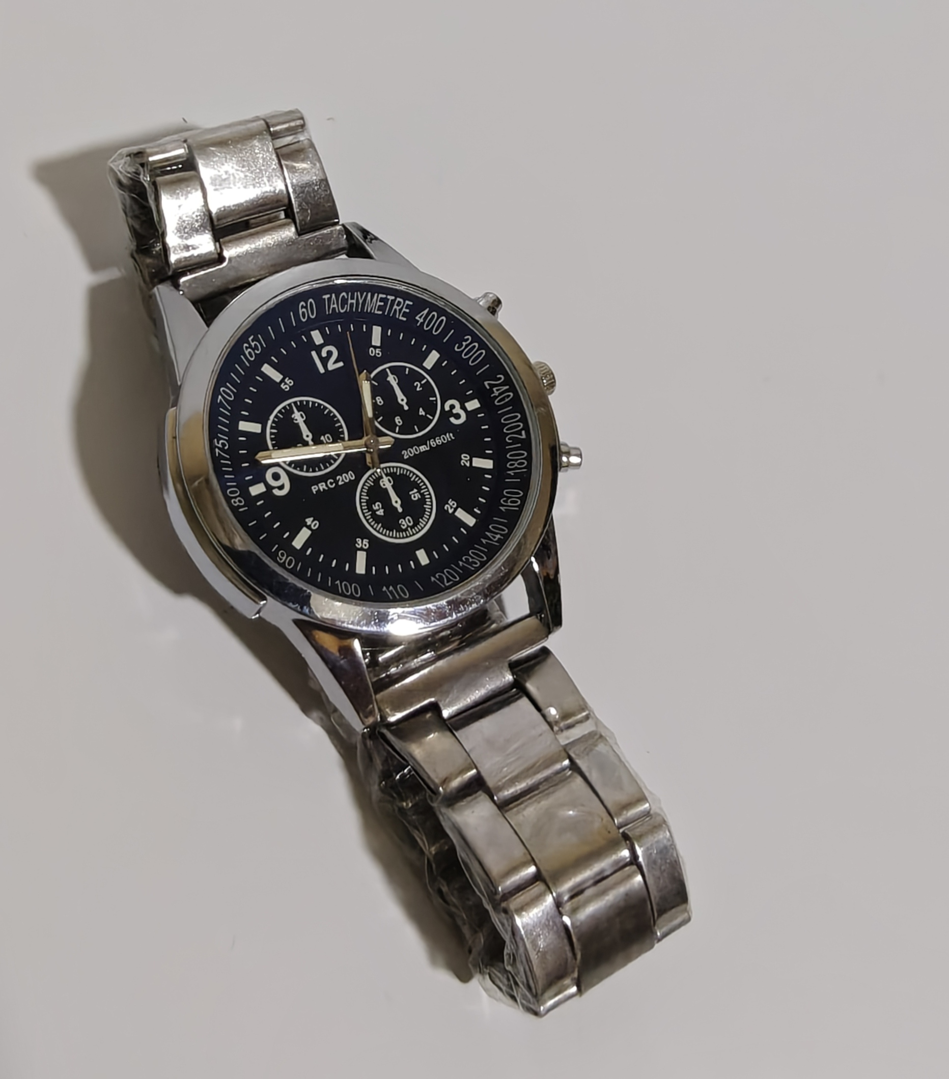 Silver Chronograph Tachymetre Wristwatch with Metal Band