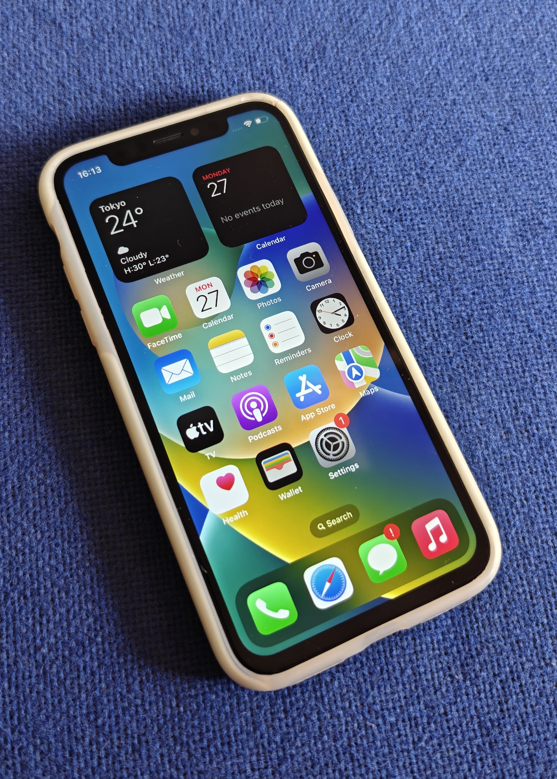 iPhone X White 256GB with Case - Excellent Condition