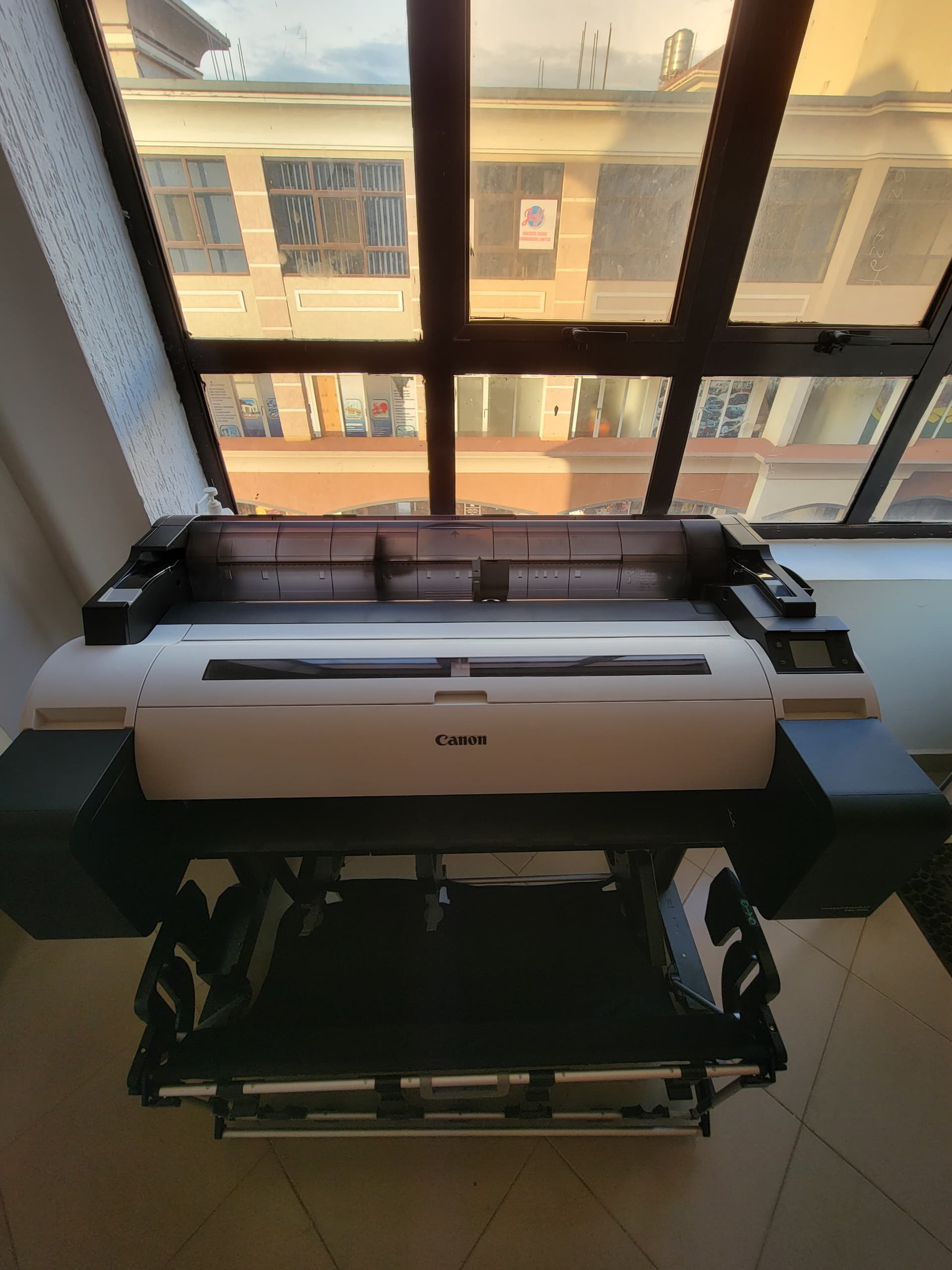 Canon imagePROGRAF TM-300 Large Format Printer