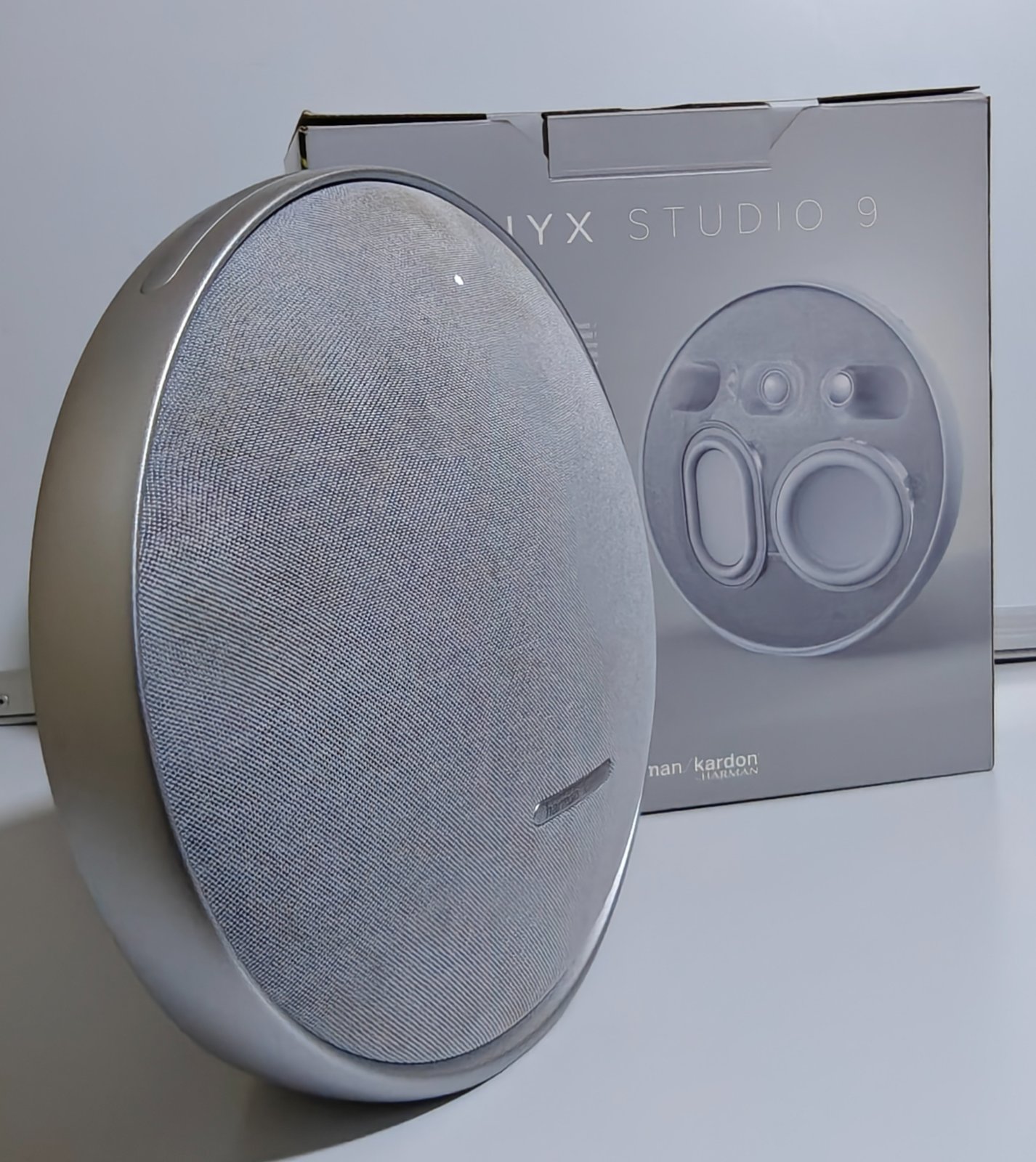 Onyx Studio 9 Harman Kardon Wireless Bluetooth Speaker