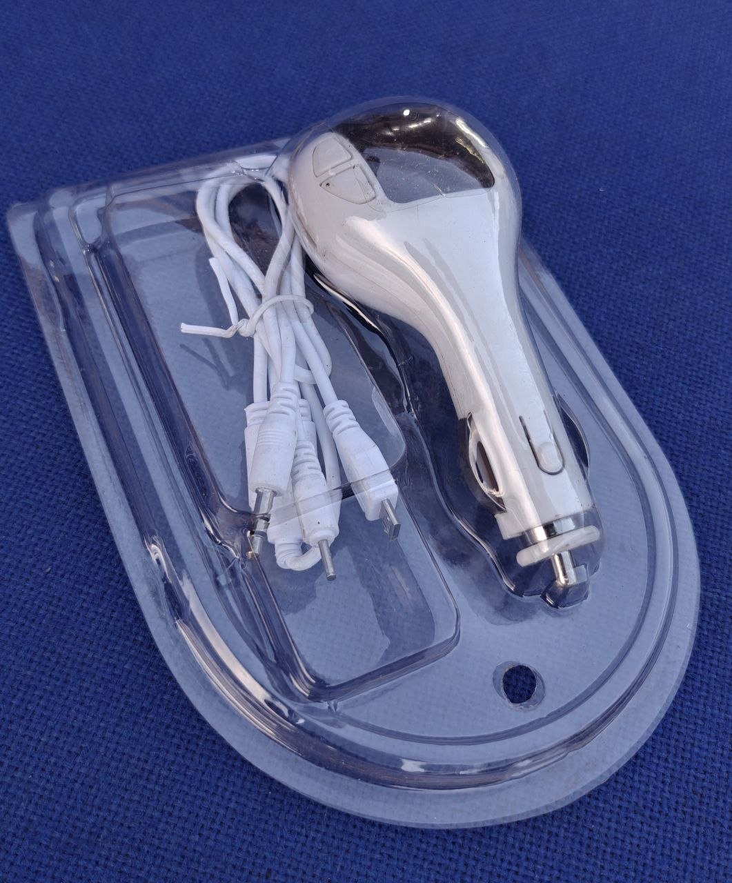 White Car Air Freshener with Dual USB Car Charger