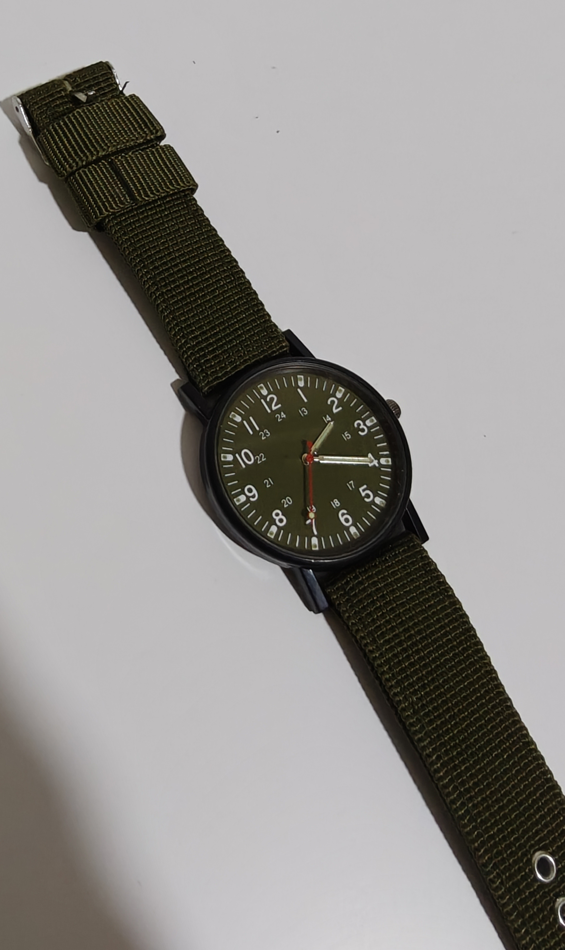 Military Style Analog Wrist Watch with Olive Green NATO Strap