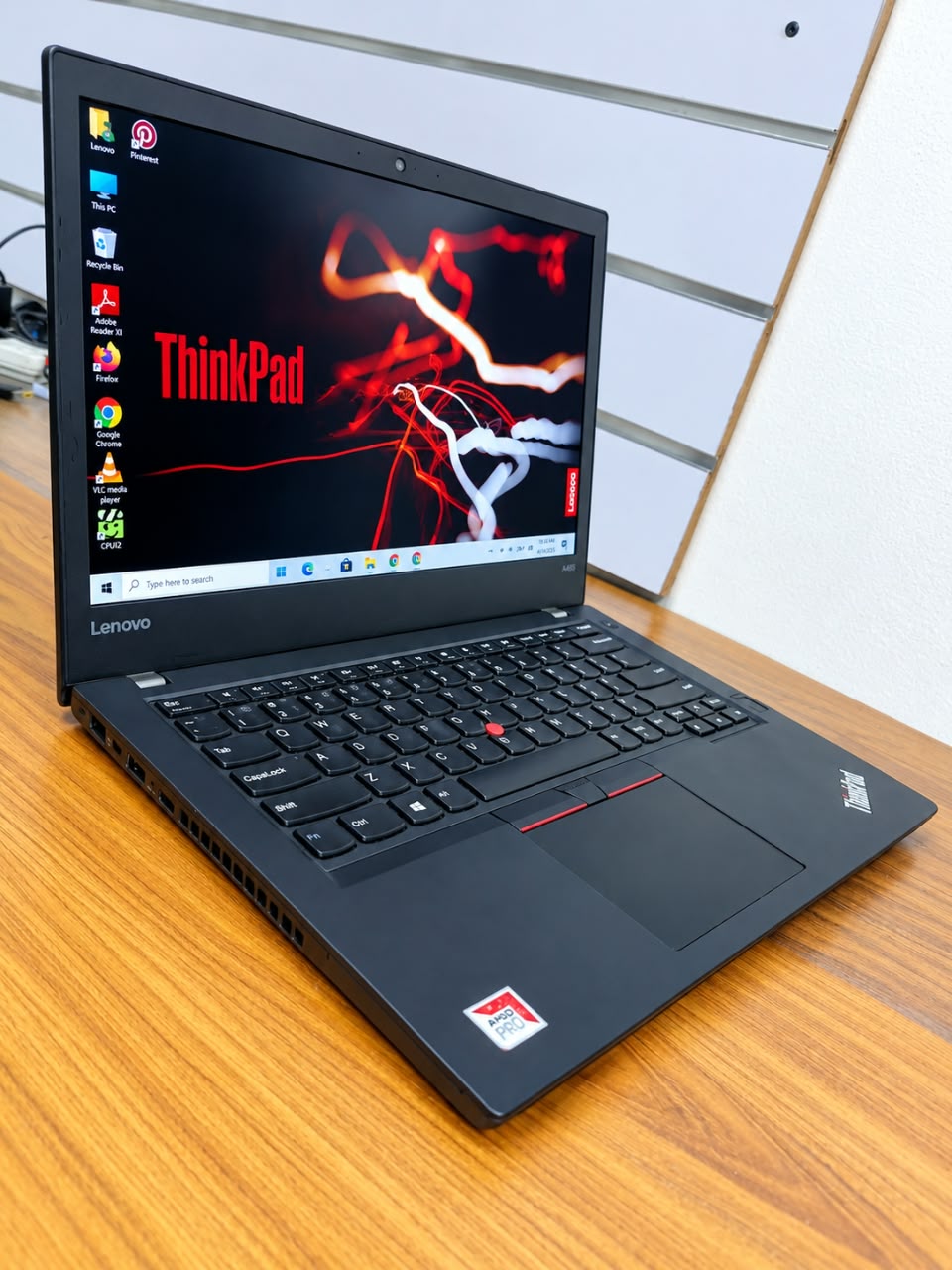 LENOVO Thinkpad A475 AMD PRO A12 Compute  cores 4C 2.70Ghz Ram: 4GB