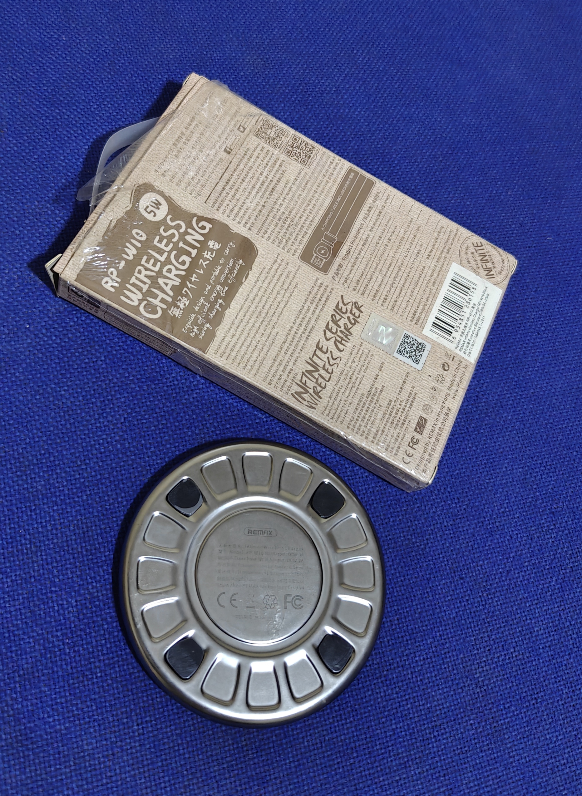 Remax RP-W10 5W Wireless Charging Pad - Silver