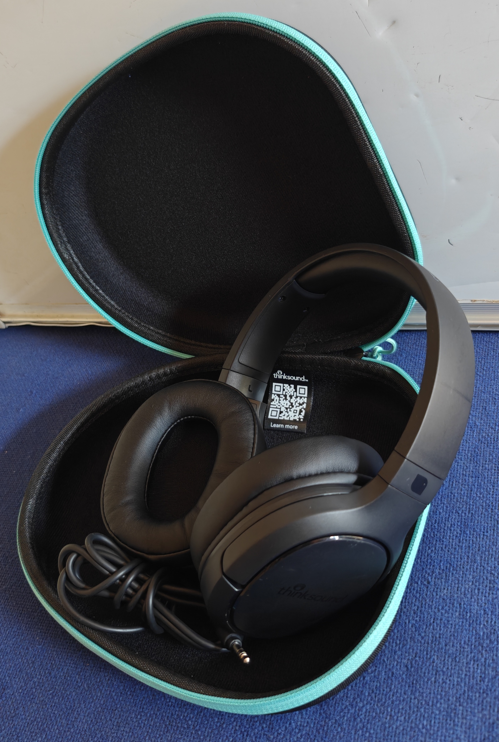 Thinksound x Jetblue Mint Over-Ear Headphones