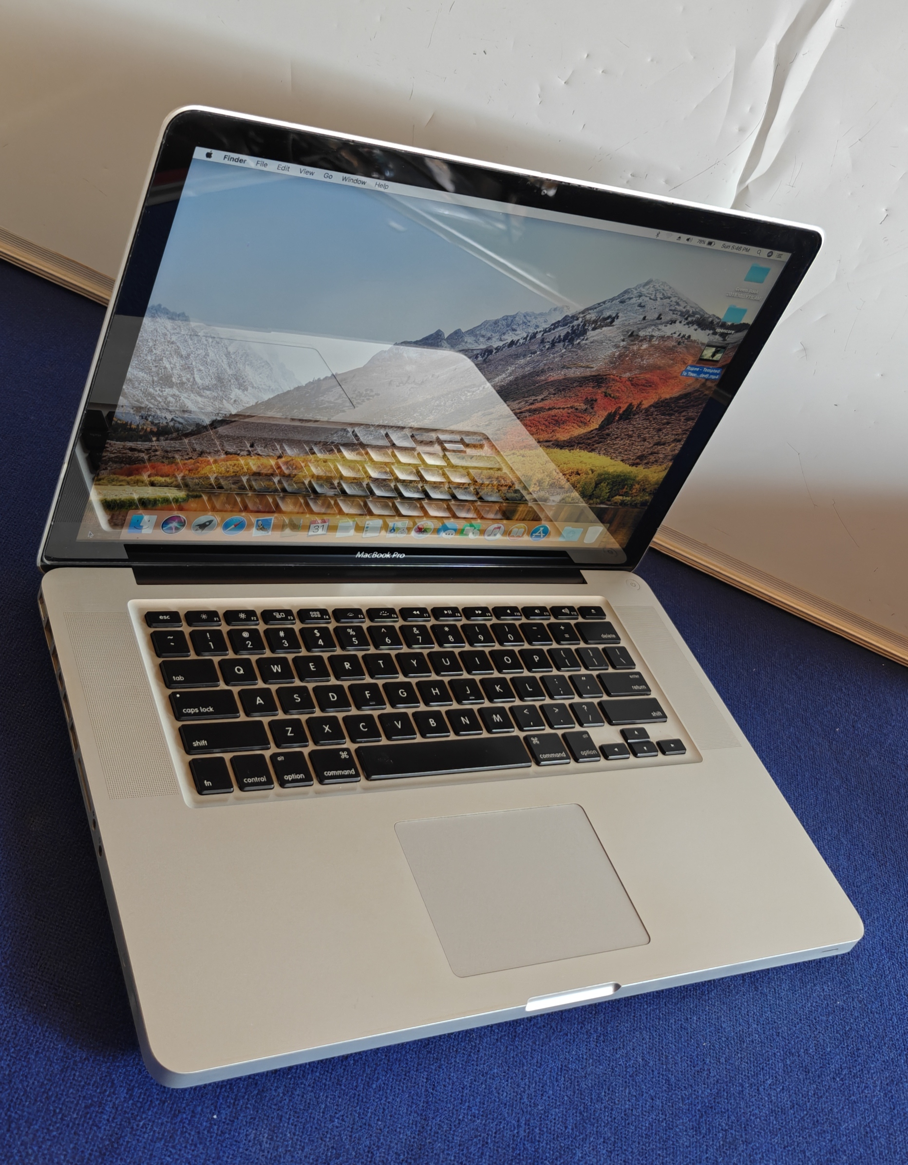 MACBOOK PRO 15" – INTEL CORE i7, 8GB RAM, 160GB HDD – UGX 350,000