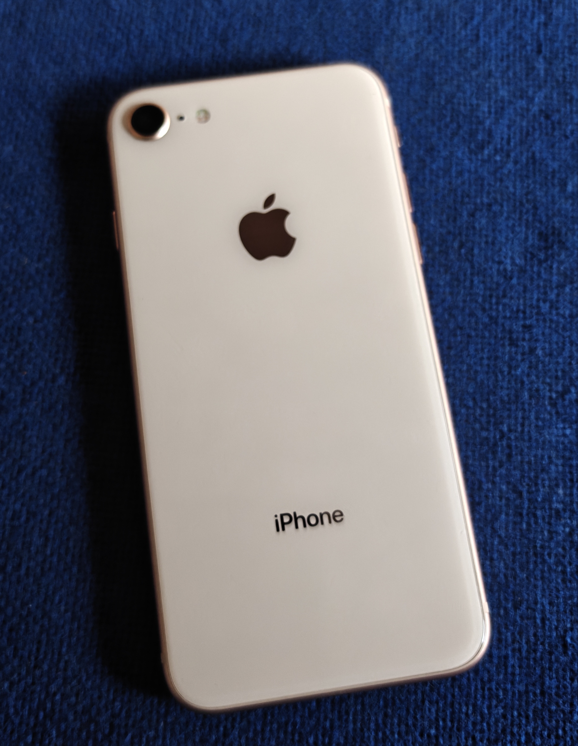 iPhone 8 White 64GB - Excellent Condition