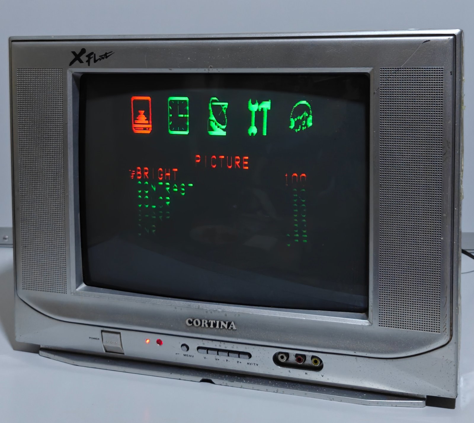 Cortina CRT Television - Retro Gaming & Vintage Display