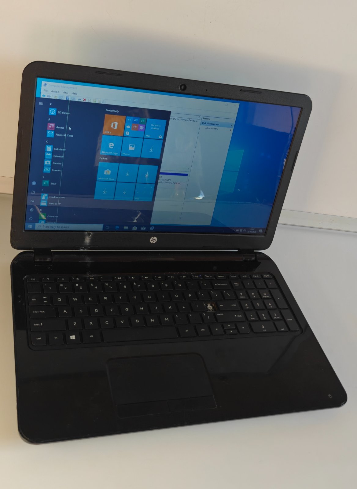 HP 15.6" Laptop - AMD A6-6310 APU, 4GB RAM, 465GB Storage