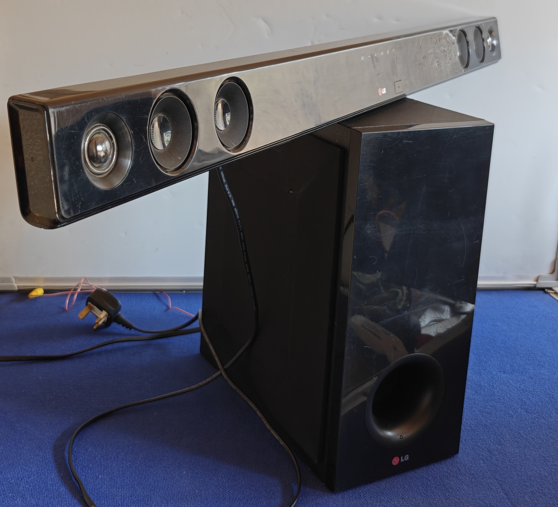 LG Soundbar with Subwoofer - 3 Speaker System