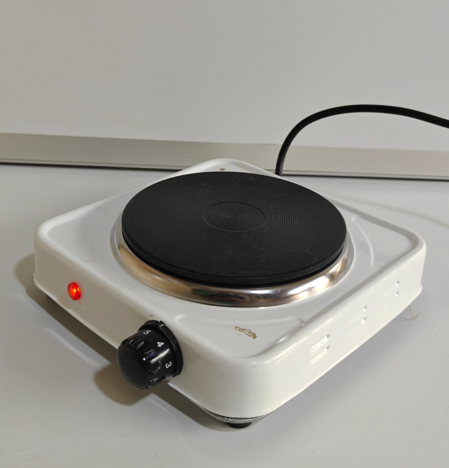 Single Burner Electric Hot Plate Cooker - White