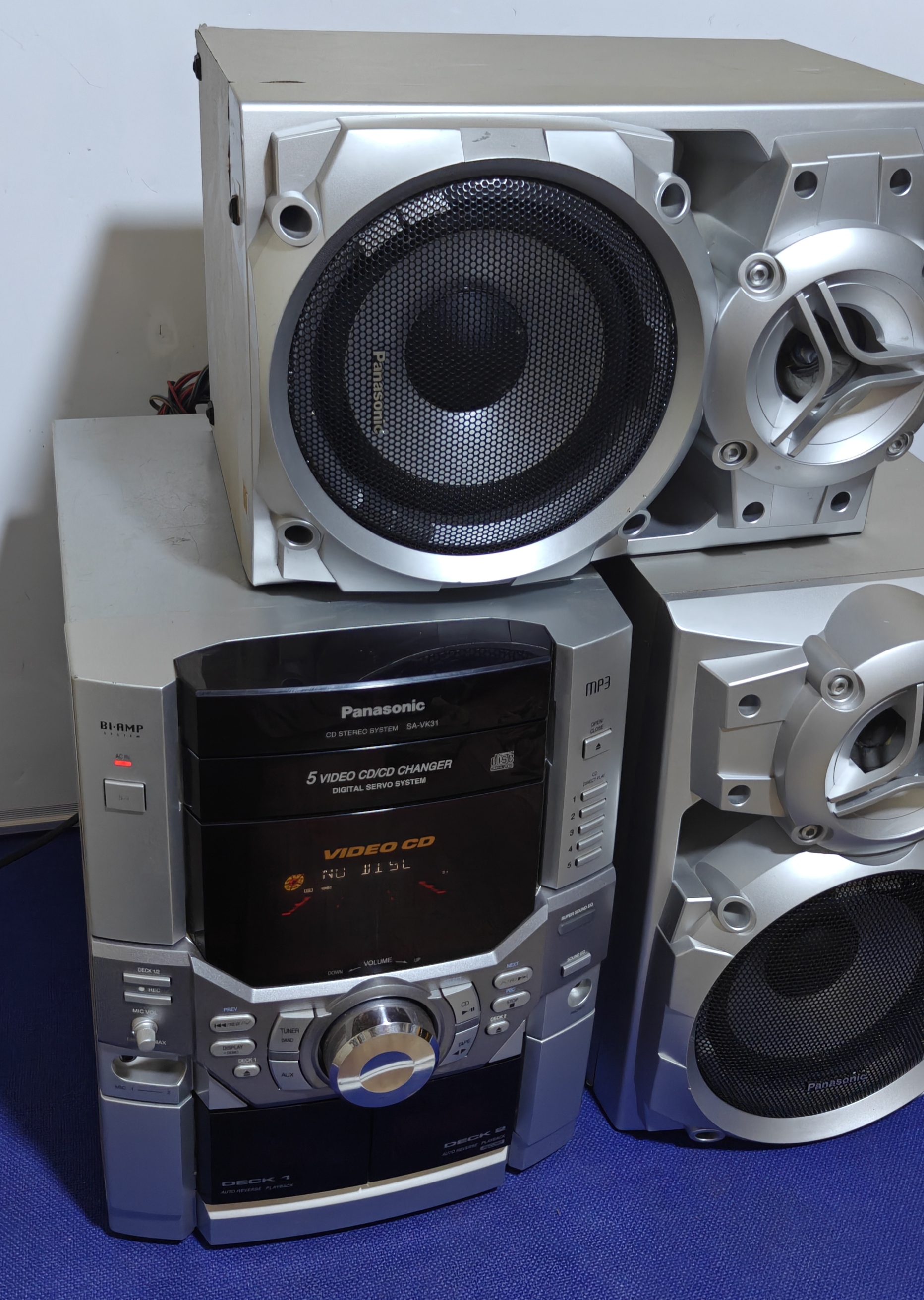 Panasonic DVD Home Theater System with 5 Disc Changer