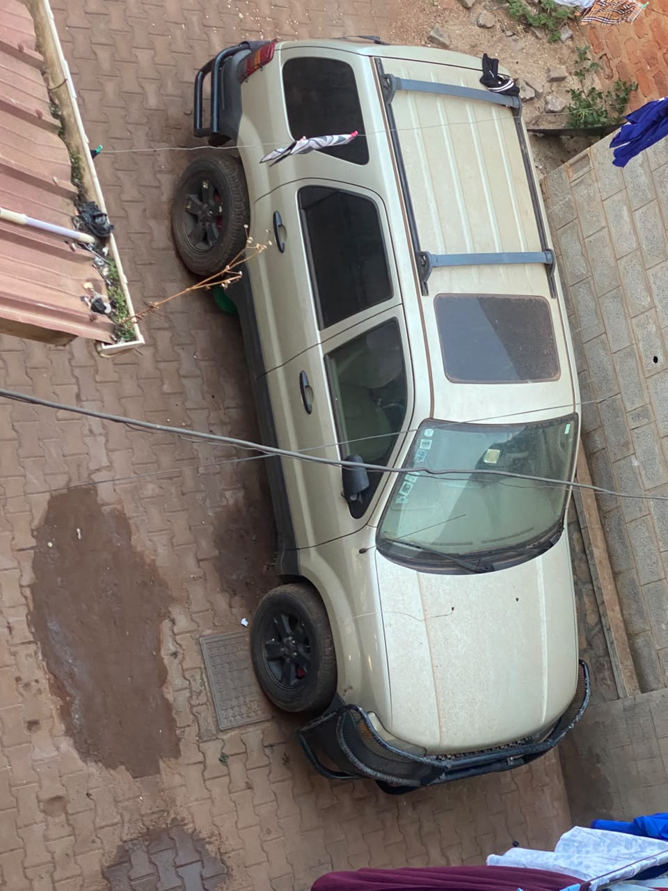 FORD ESCAPE 2007 – 20,000,000 UGX