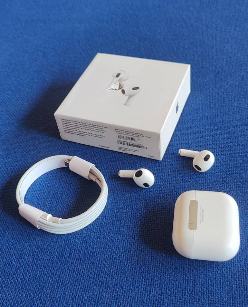 Apple AirPods Pro (2nd Generation) with Charging Case