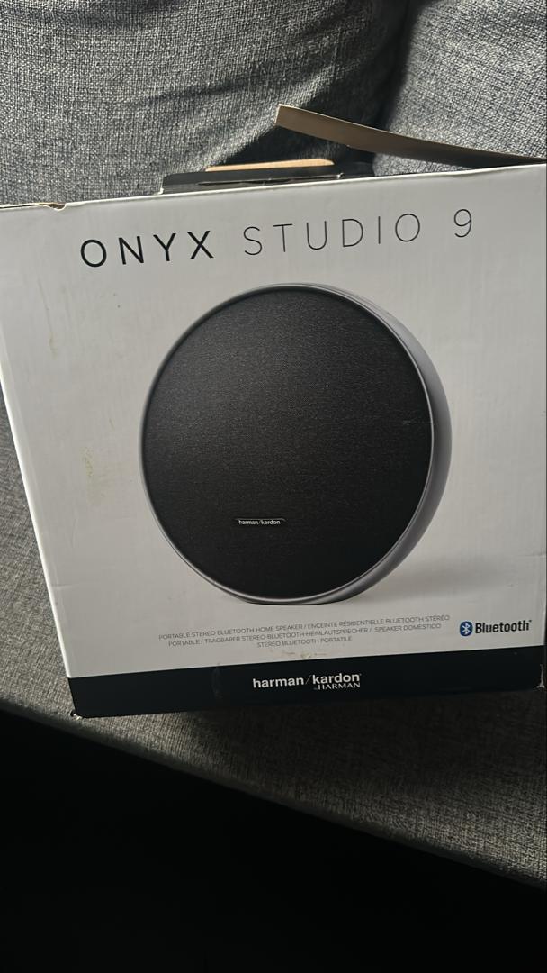 Harman Kardon Onyx Studio 9 Portable Bluetooth Speaker
